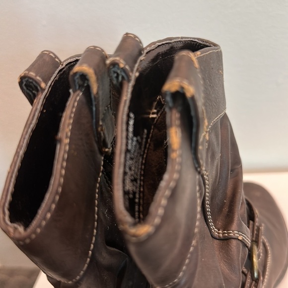 KENNETH Cole Reaction Dark Brown Boots size 8.5 Y - Picture 6 of 9